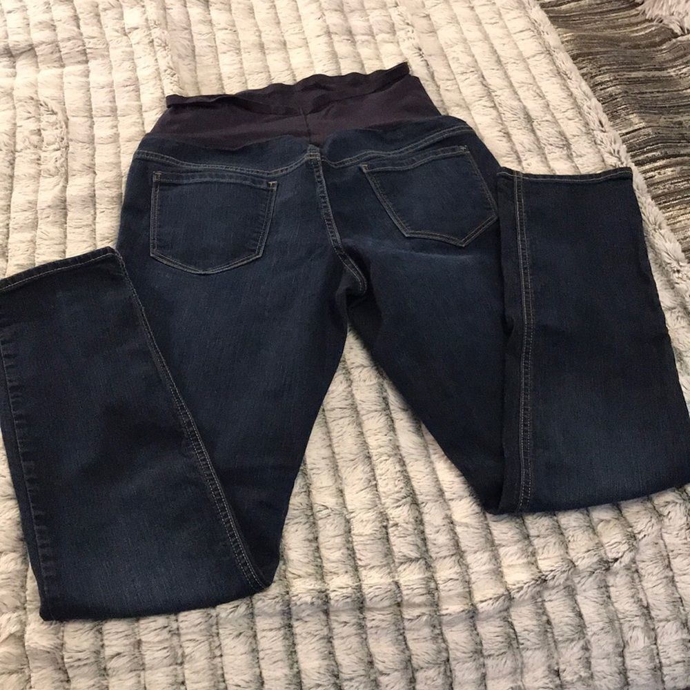 Old Navy maternity skinny jeans - Picture 5 of 5